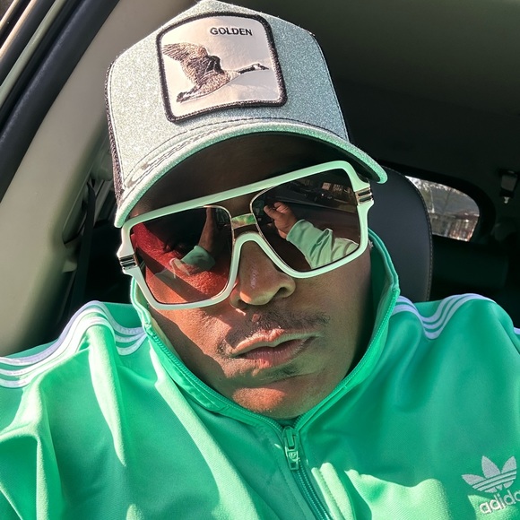 Meet your Posher, Shondell - Picture 3 of 11